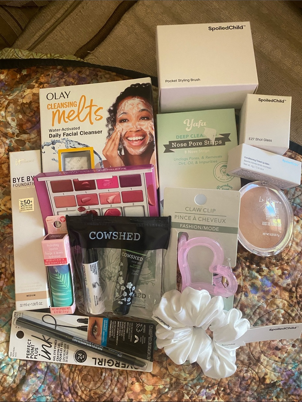 OLAY Pink and White Skincare & make up Assortment. Unopened/sealed